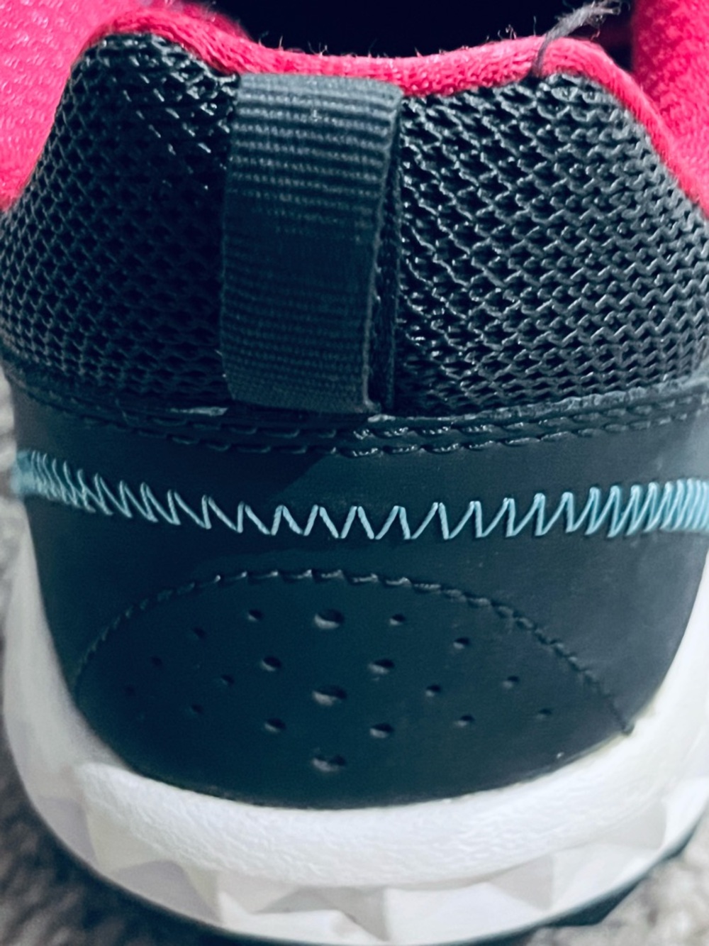 Nike Wild Trail Sneaker - Black & Pink - Picture 4 of 8